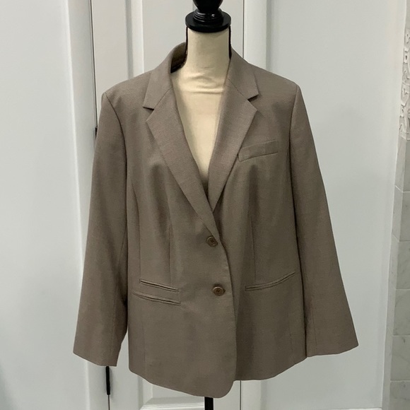 Talbots. Blazer. Two button closure. Size 16W - Picture 1 of 5